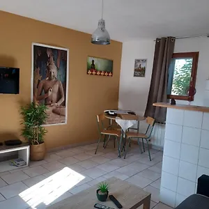 Jolie Petite Maison Idéalement Située Apartamento