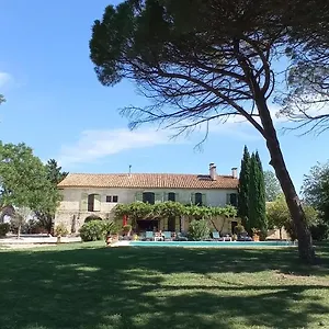 Bed & Breakfast Neuf 1752, Arles