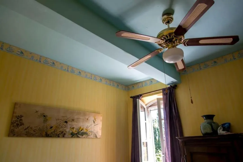 La Folie Mas Provencal Climatise Avec Piscine Bed & Breakfast Arles France
