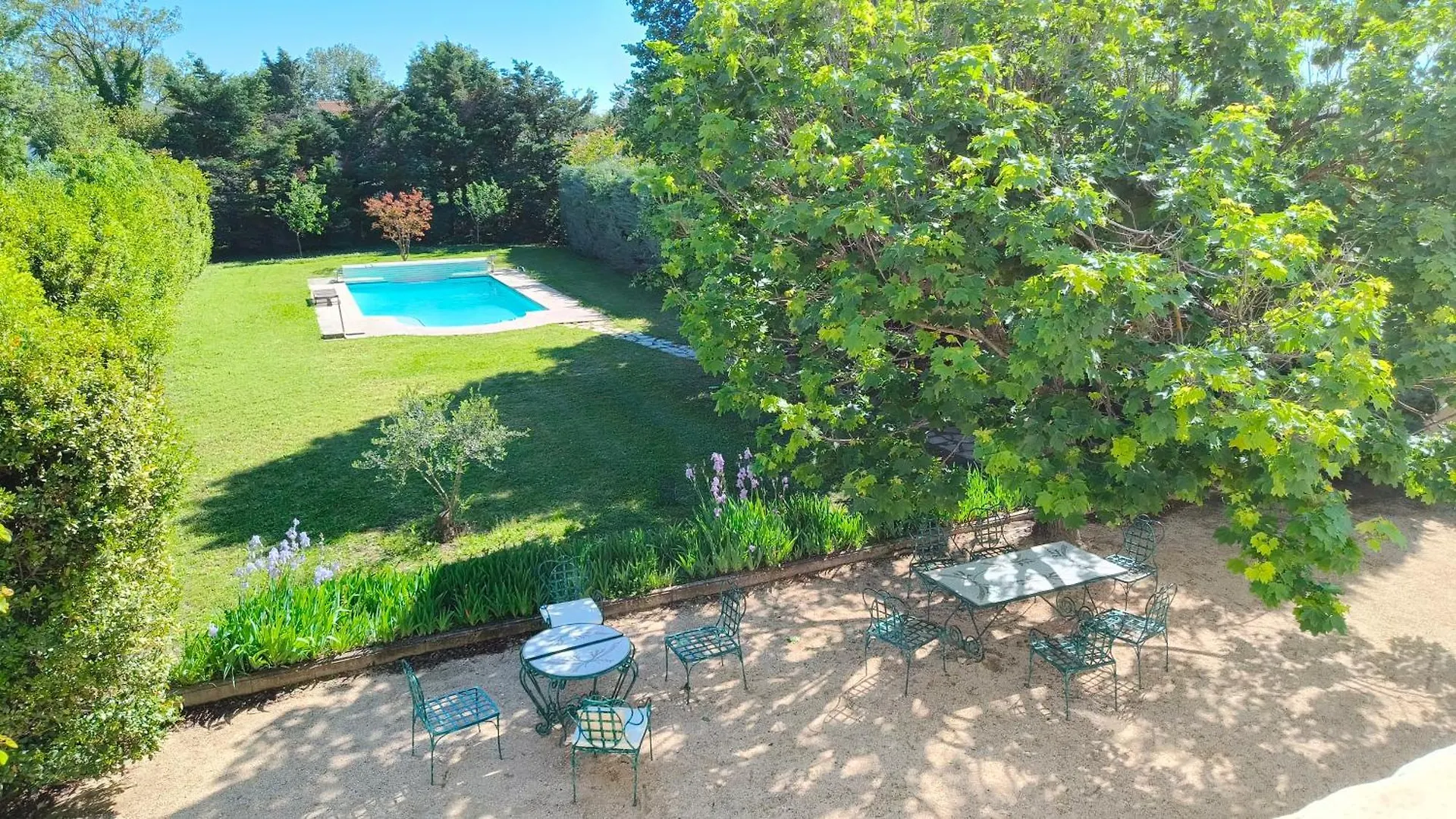 La Folie Mas Provencal Climatise Avec Piscine Bed & Breakfast Arles